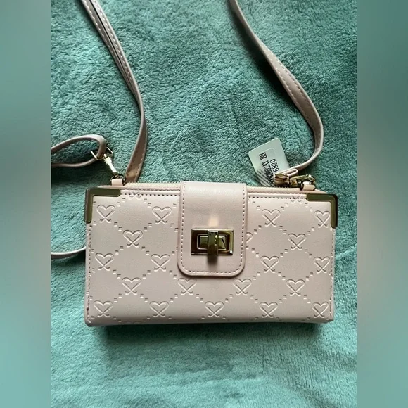 Elegant Pink Crossbody Bag - Picture 4 of 4